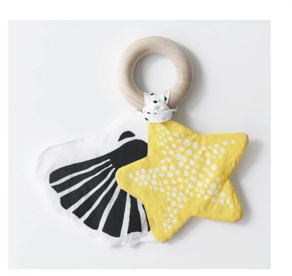 wee gallery organic crincle teether "Starfish"